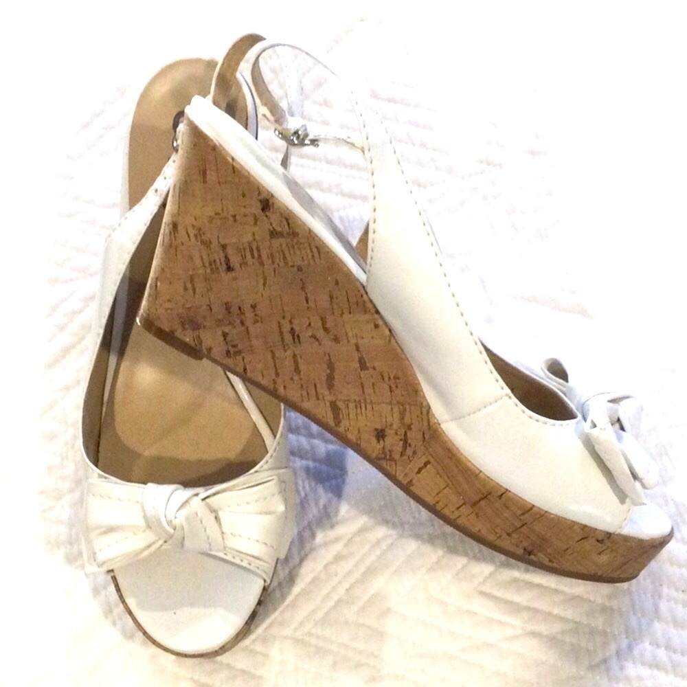 Unisa White Wedges Size 10M